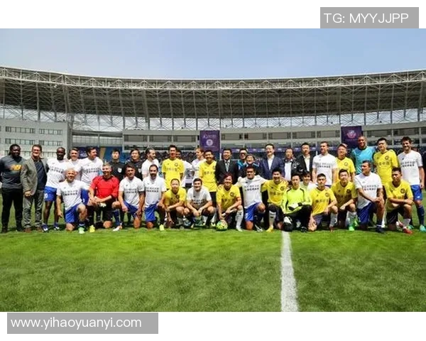 瓦尔布埃纳：从足球场上的闪耀明星到生活中的坚韧斗士